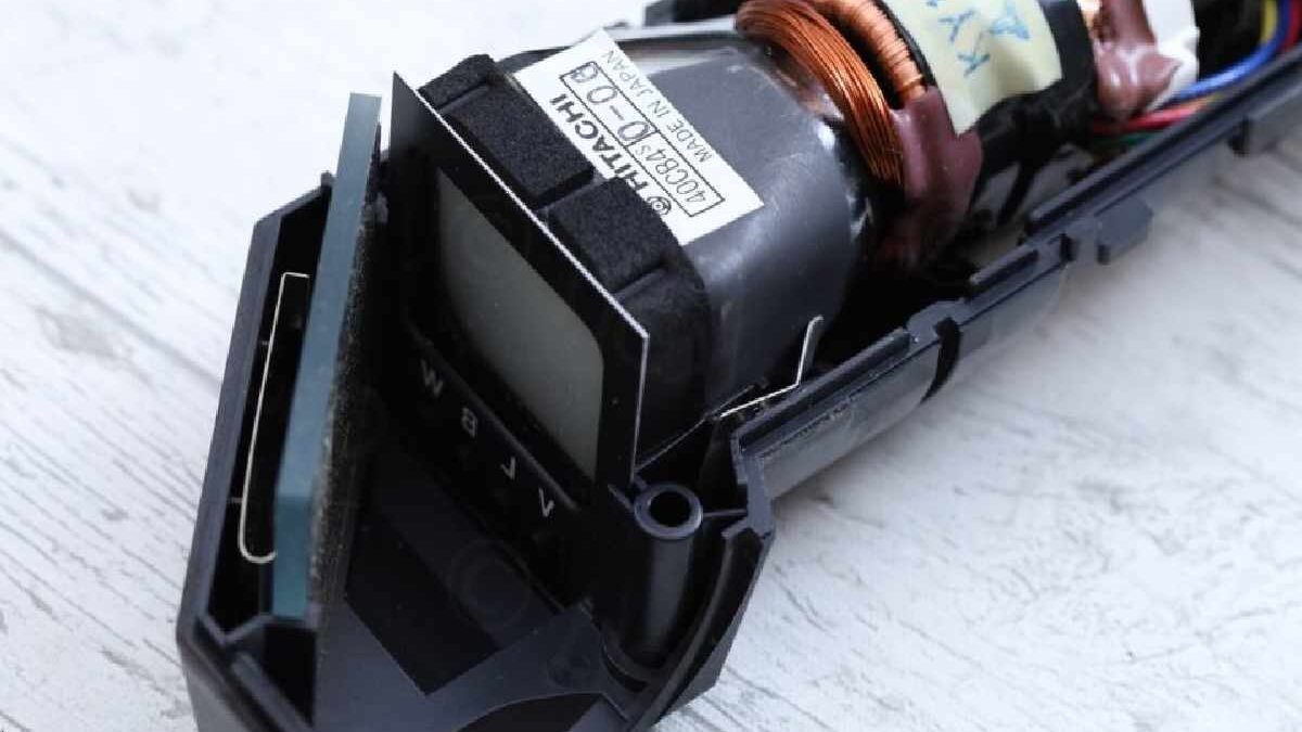What is Hitachi Evf